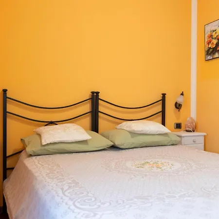 Casa Vincy, Ospitar קוסטה וולפינו