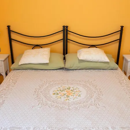 Casa Vincy, Ospitar *